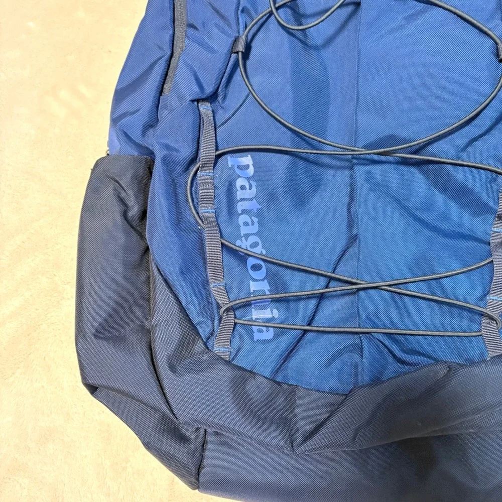 Patagonia Outdoors Chacabuco 30L Backpack Unisex Blue size 30L Bungee Cord